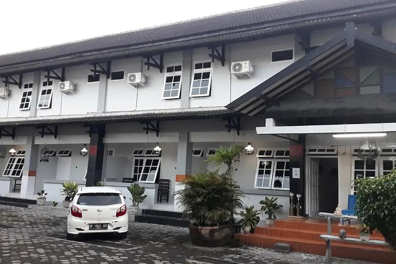 Hotel Merak Indah By Zuzu - Genel