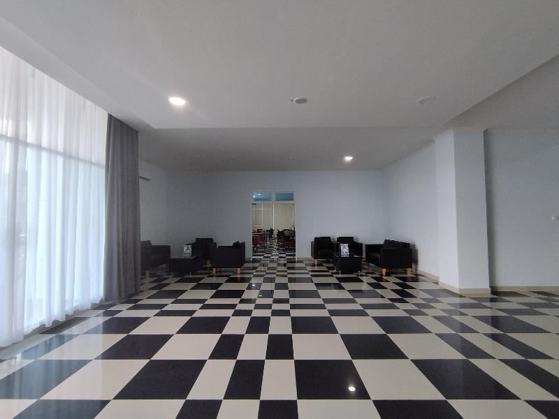 Hotel Sutha Inn Syariah By Zuzu - Lobi
