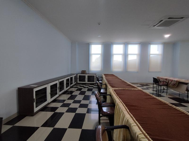 Hotel Sutha Inn Syariah By Zuzu - Toplantı