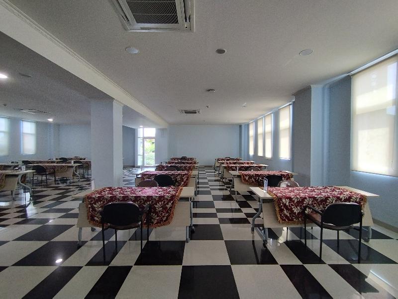 Hotel Sutha Inn Syariah By Zuzu - Toplantı