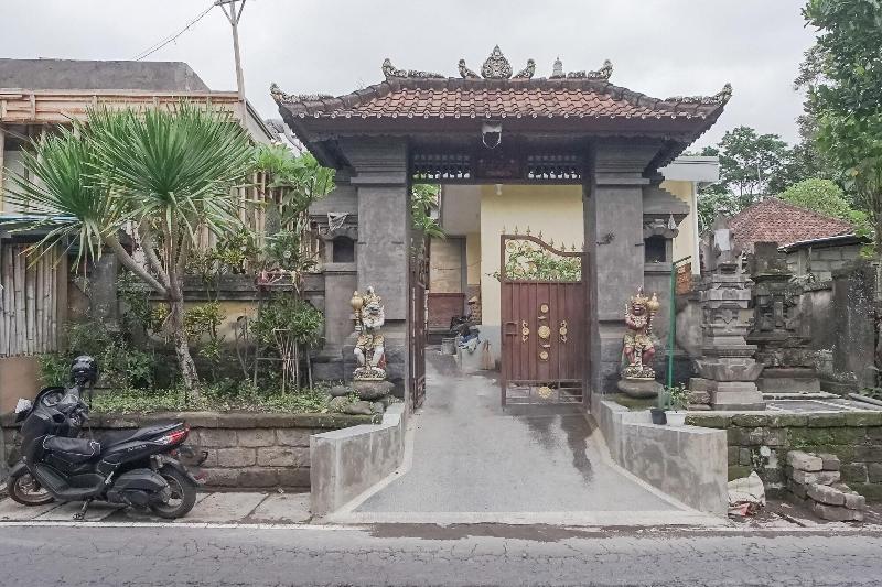 Giri Krisna Guest House By Zuzu - Lobi