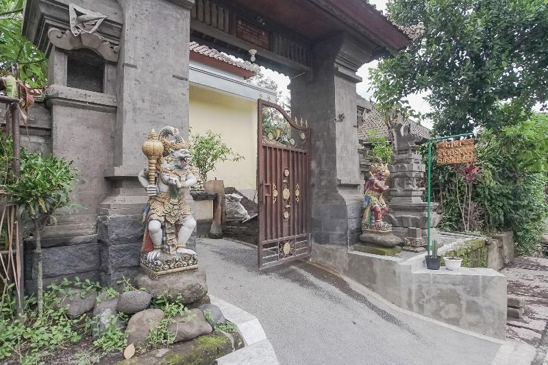Giri Krisna Guest House By Zuzu - Genel