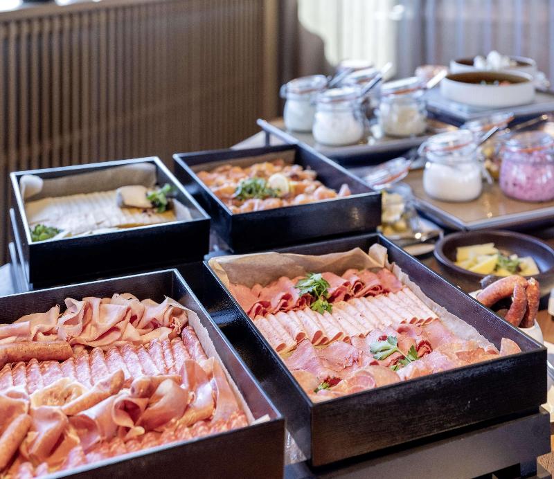 b'mine Frankfurt Airport, WorldHotels Crafted - Restoran