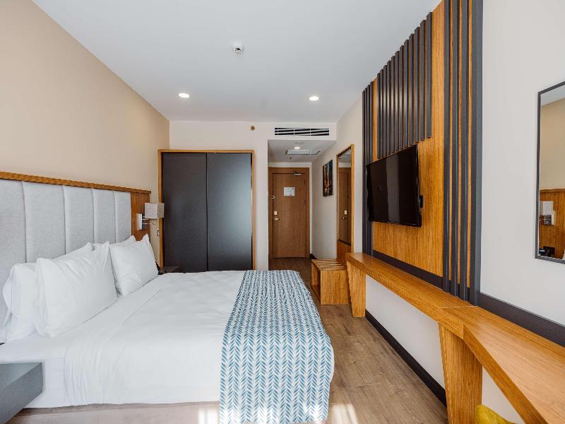 Best Western Plus Batumi - Oda