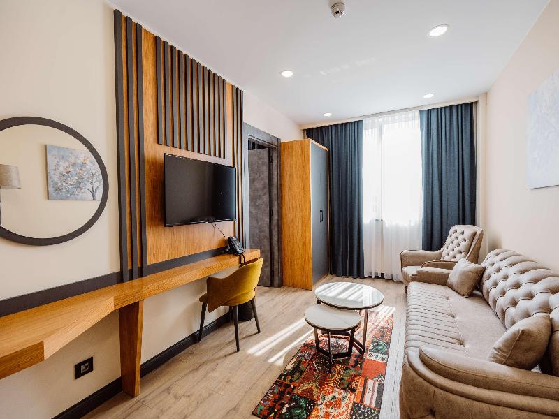 Best Western Plus Batumi - Oda