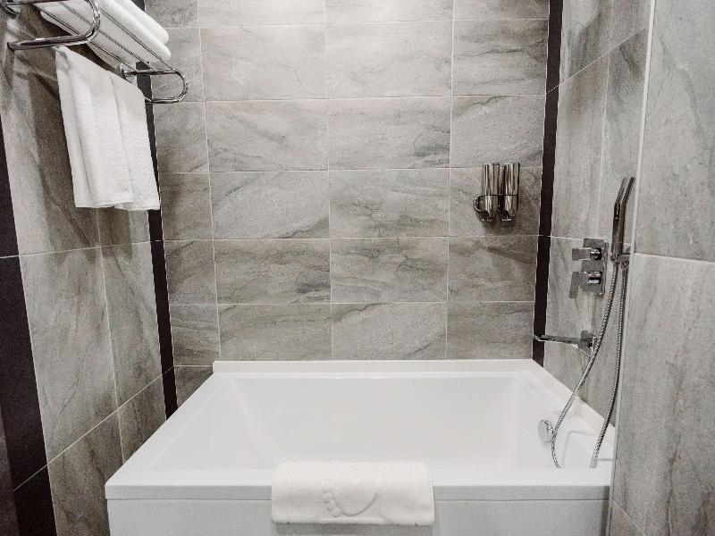 Best Western Plus Batumi - Oda