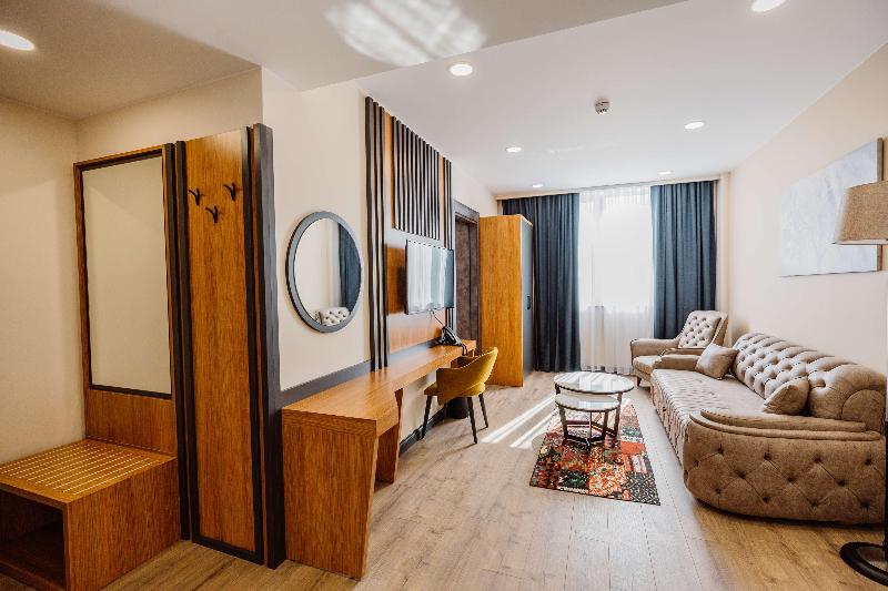 Best Western Plus Batumi - Oda