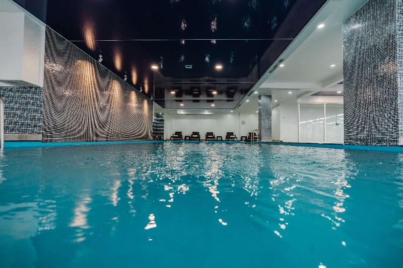 Best Western Plus Batumi - Havuz