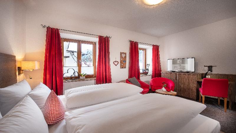 Bayern Resort Hotel - Oda