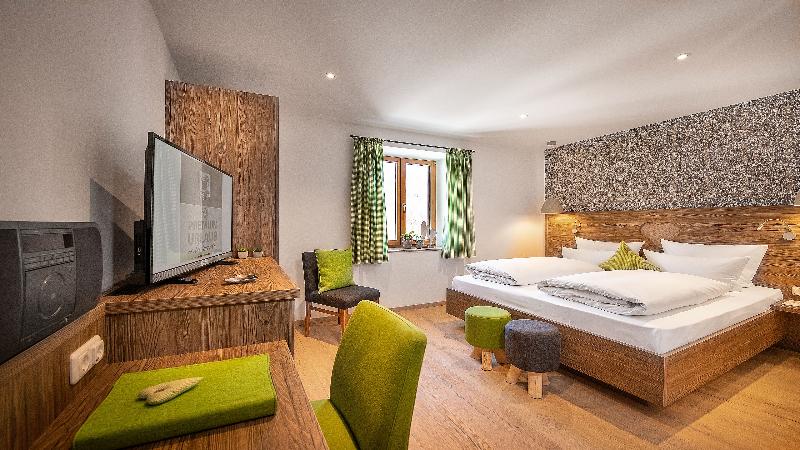Bayern Resort Hotel - Oda