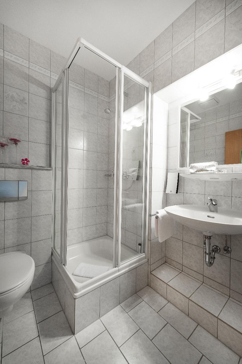 Bayern Resort Hotel - Oda