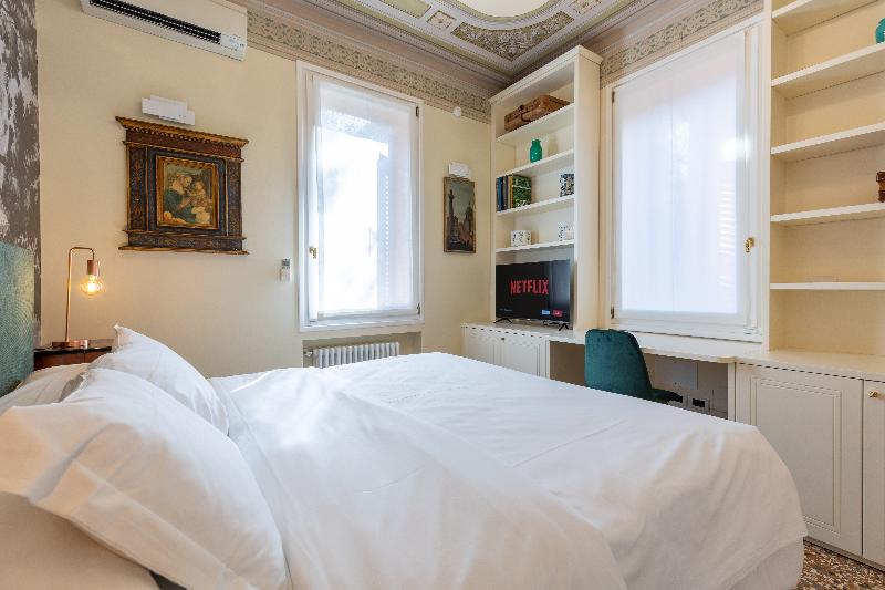 BolognaRoomscom - Villa Bottrigari - Oda