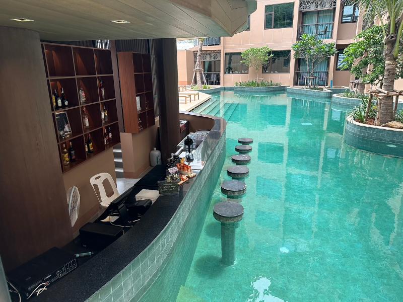 The Proud Karon Beach Phuket Trademark Wyndham - Bar