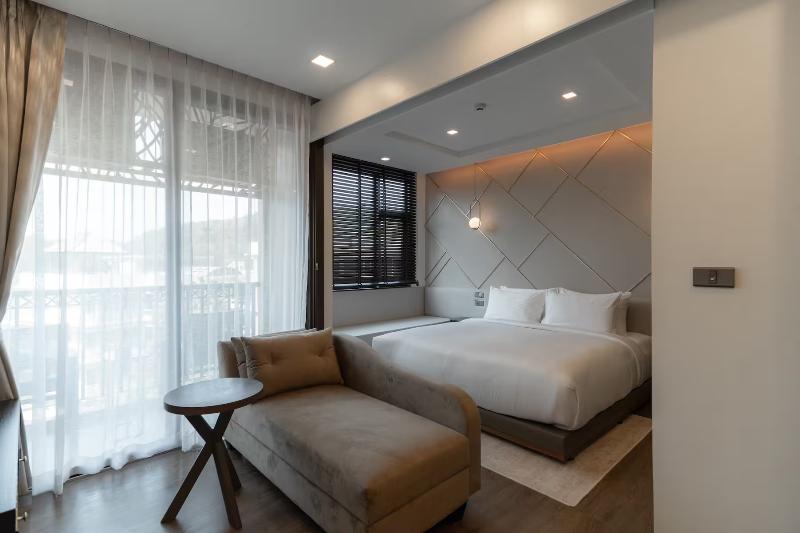 The Proud Karon Beach Phuket Trademark Wyndham - Oda