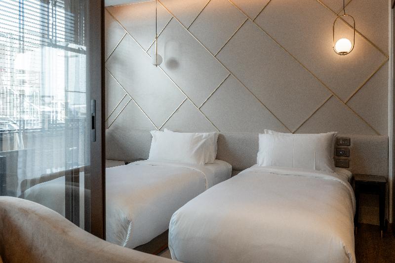 The Proud Karon Beach Phuket Trademark Wyndham - Oda