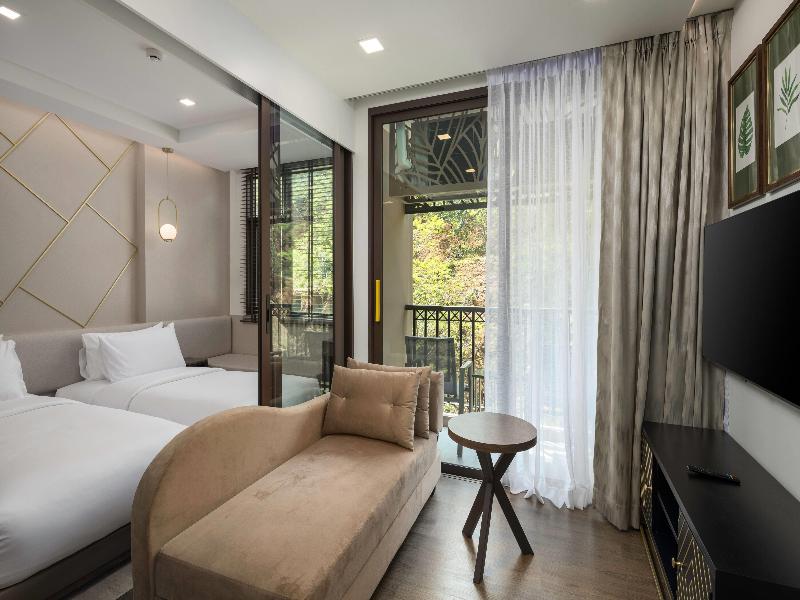 The Proud Karon Beach Phuket Trademark Wyndham - Oda