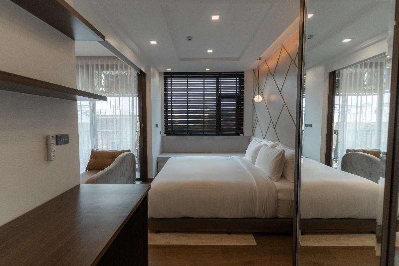 The Proud Karon Beach Phuket Trademark Wyndham - Oda