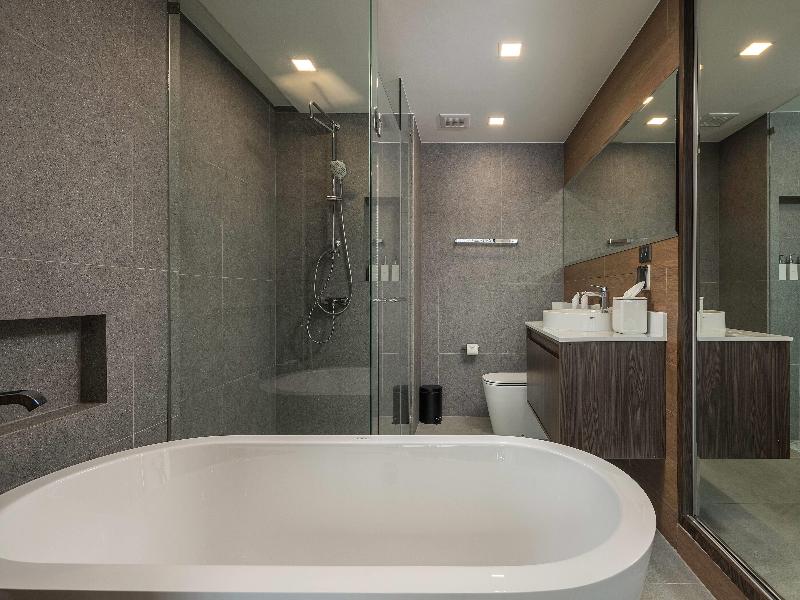 The Proud Karon Beach Phuket Trademark Wyndham - Oda