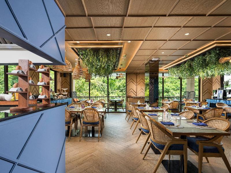 The Proud Karon Beach Phuket Trademark Wyndham - Restoran