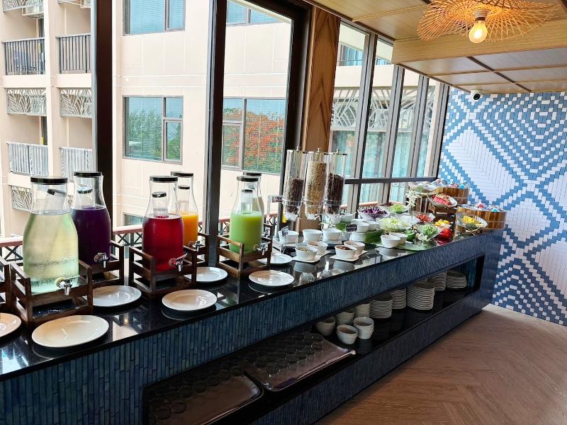 The Proud Karon Beach Phuket Trademark Wyndham - Restoran