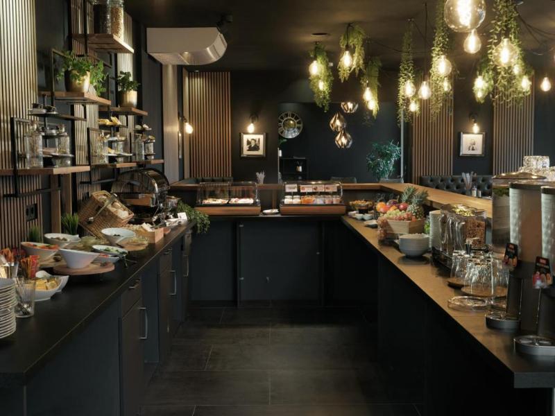The Rooms - Hotel & House - Restoran