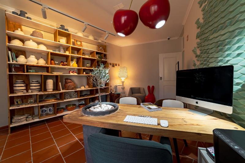 19 Tile Ceramic Concept By Unlock Hotels. - Lobi
