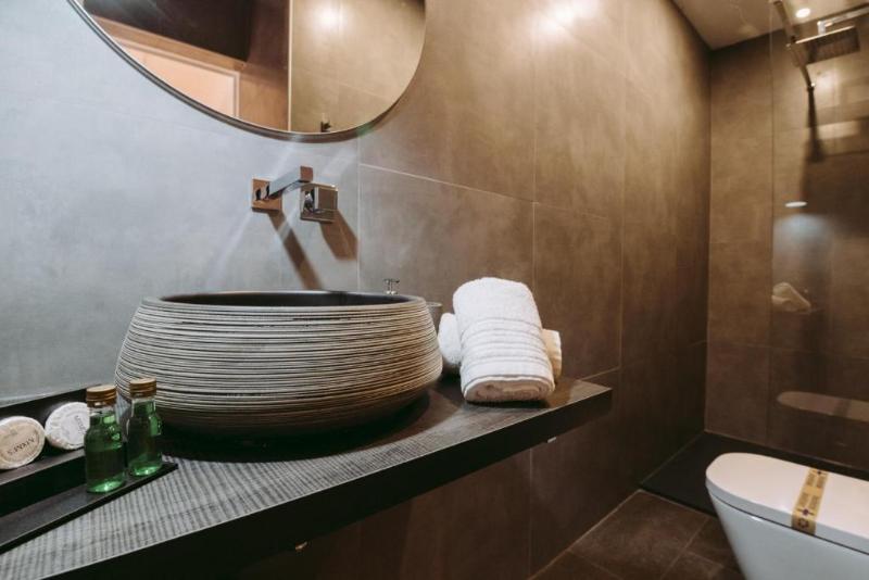 19 Tile Ceramic Concept By Unlock Hotels. - Oda