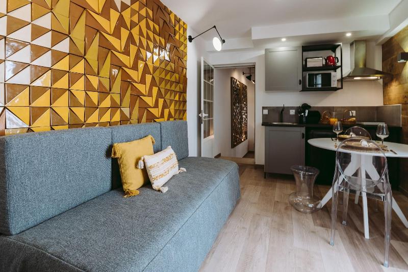 19 Tile Ceramic Concept By Unlock Hotels. - Oda
