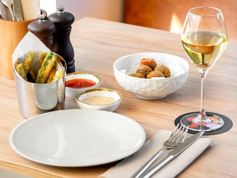 Holiday Inn Express Porto Boavista - Restoran
