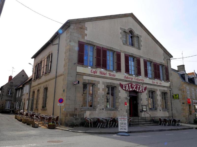Logis Hotel L'alzire - Genel