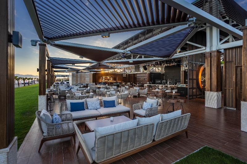 Calista Luxury Resort - Bar