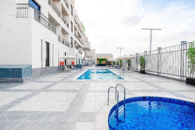 Holiday Inn Riyadh The Business District - Havuz