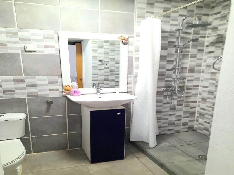 Tropicana Holiday Apartments - Oda