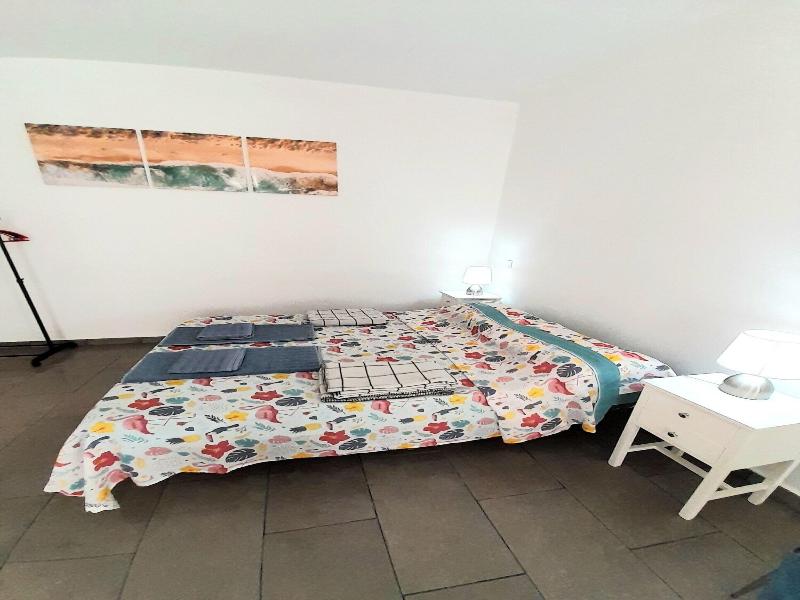 Tropicana Holiday Apartments - Oda