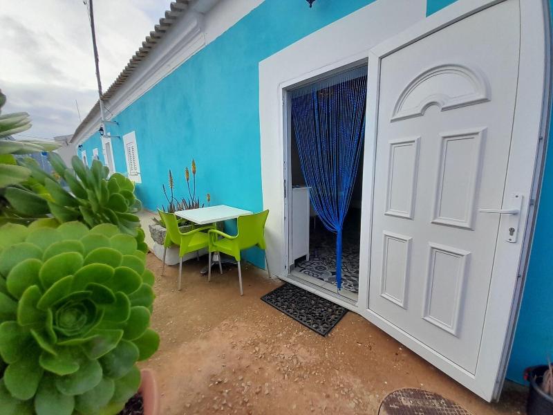Tropicana Holiday Apartments - Oda