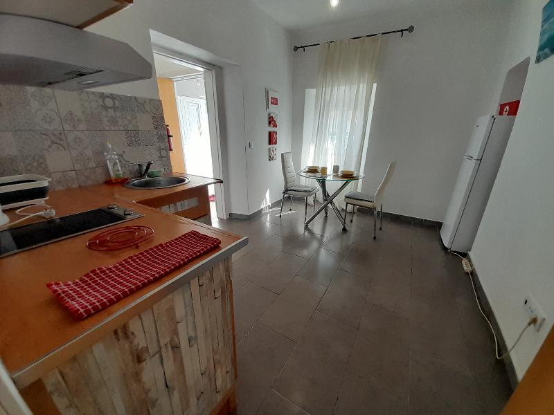 Tropicana Holiday Apartments - Oda