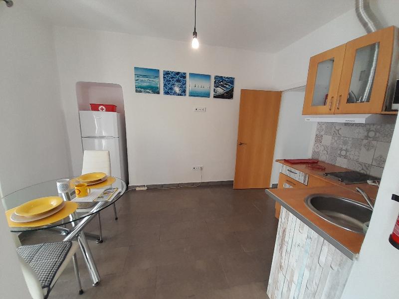 Tropicana Holiday Apartments - Oda