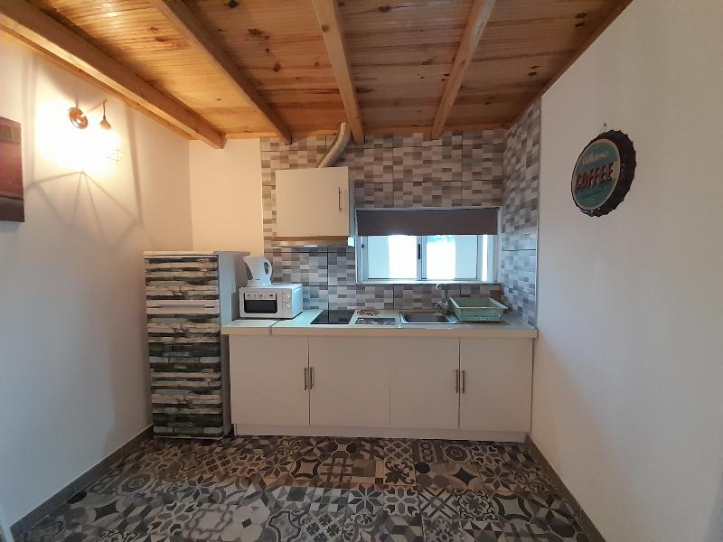 Tropicana Holiday Apartments - Oda
