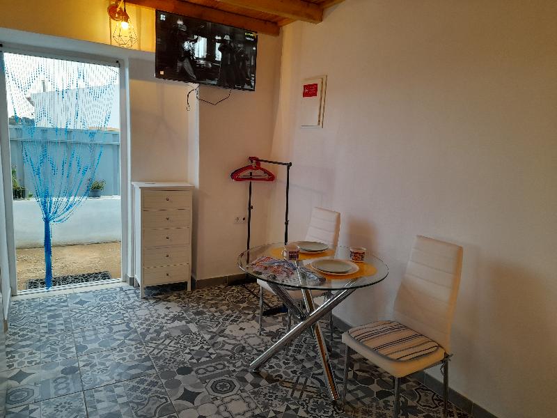 Tropicana Holiday Apartments - Oda