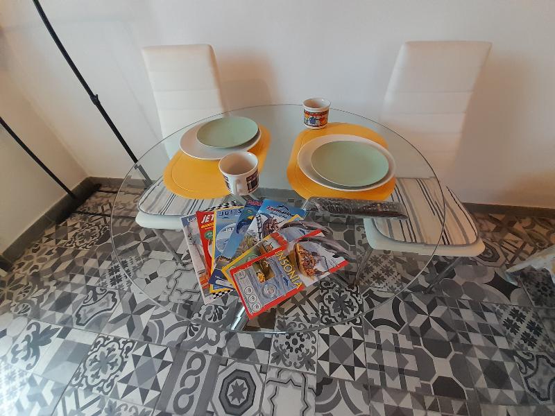 Tropicana Holiday Apartments - Oda