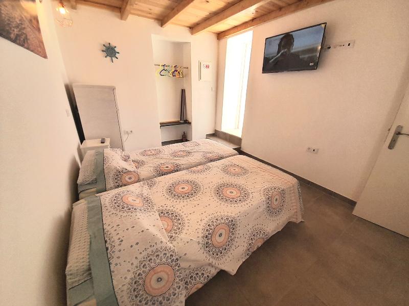 Tropicana Holiday Apartments - Oda
