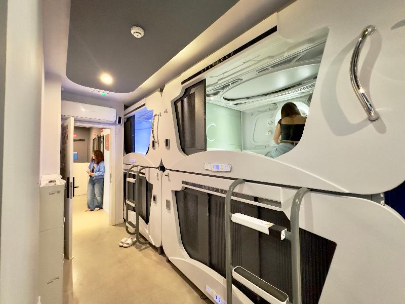 Atypicap Capsule Hostel - Genel
