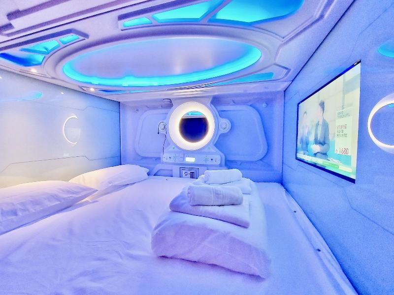 Atypicap Capsule Hostel - Oda