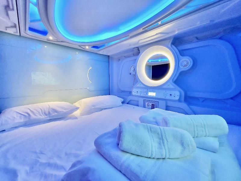 Atypicap Capsule Hostel - Oda