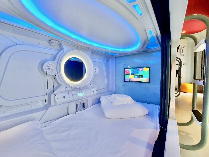Atypicap Capsule Hostel - Oda