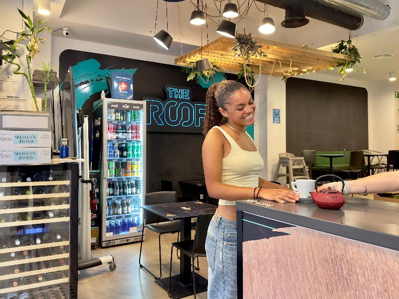 Atypicap Capsule Hostel - Restoran