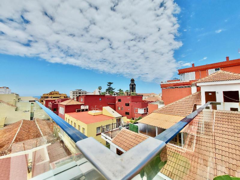 Atypicap Capsule Hostel - Teras