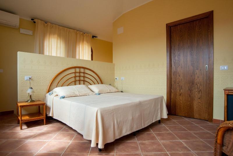S'ena Hotel - Oda