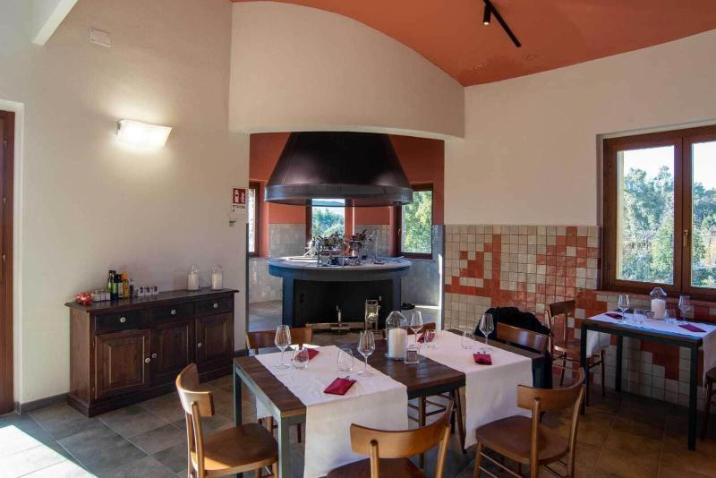 S'ena Hotel - Restoran
