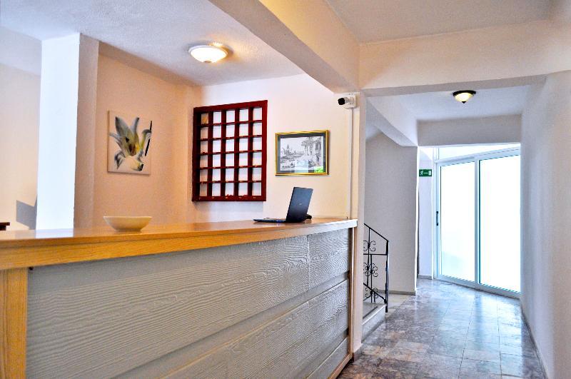 Native Hotel - Lobi
